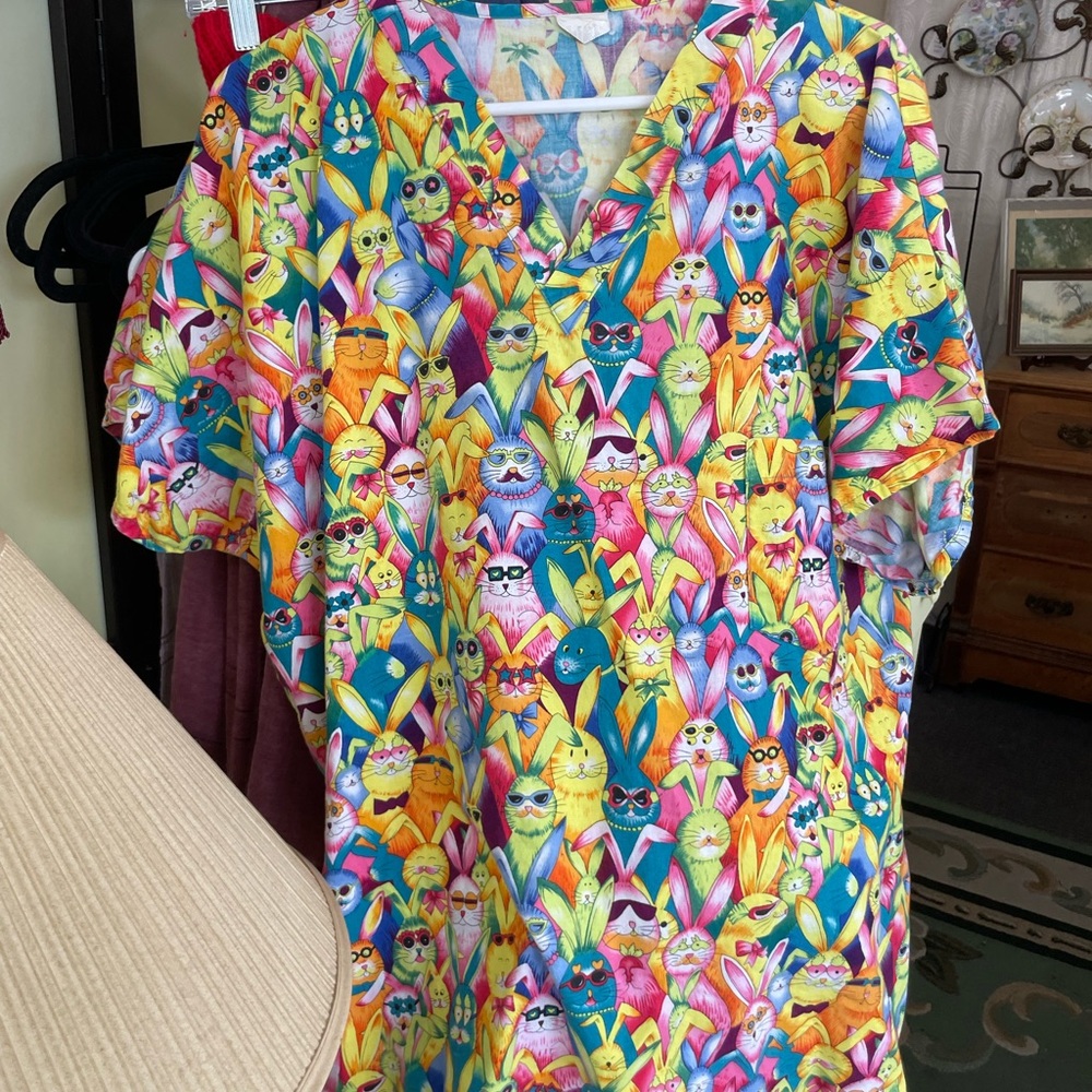 Bunny Rabbit Rabbits Easter scrub top Cotton Scrubs & Co. medical vet size large